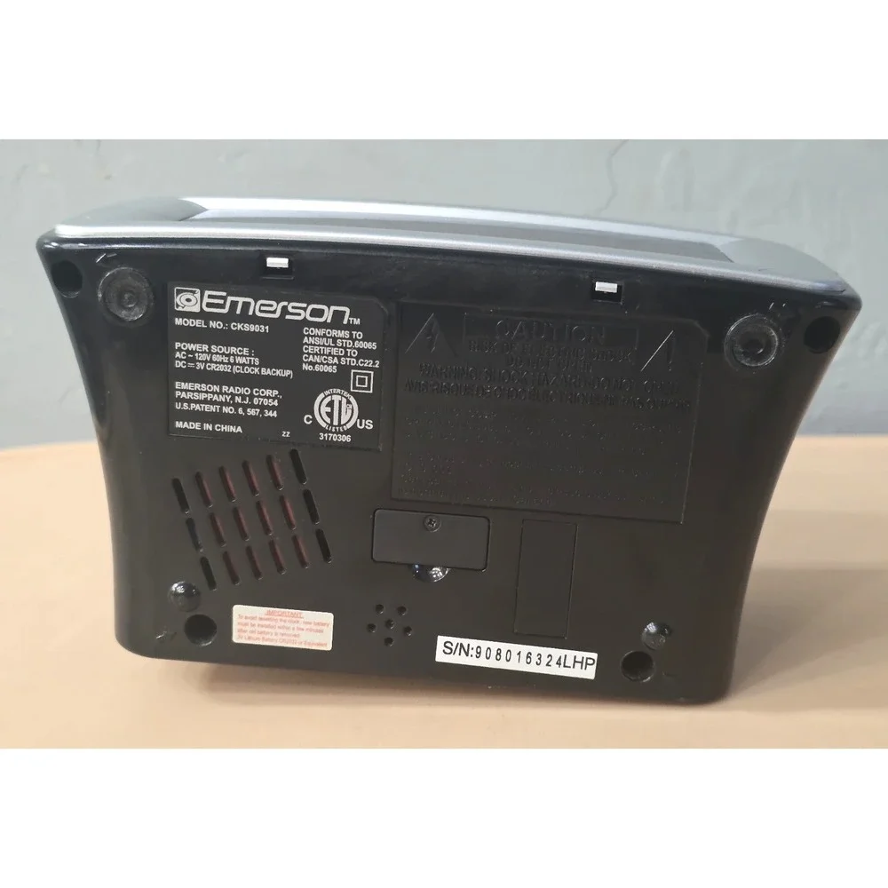 Emerson CKS9031 Smart‎ Set Dual Alarm Clock AM/FM Radio Large BLUE LED Display
